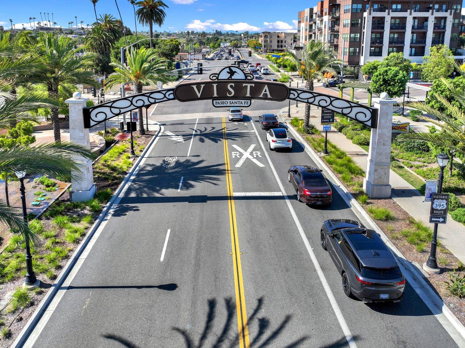 Hotels that allow 18-21 year olds in Vista, California
