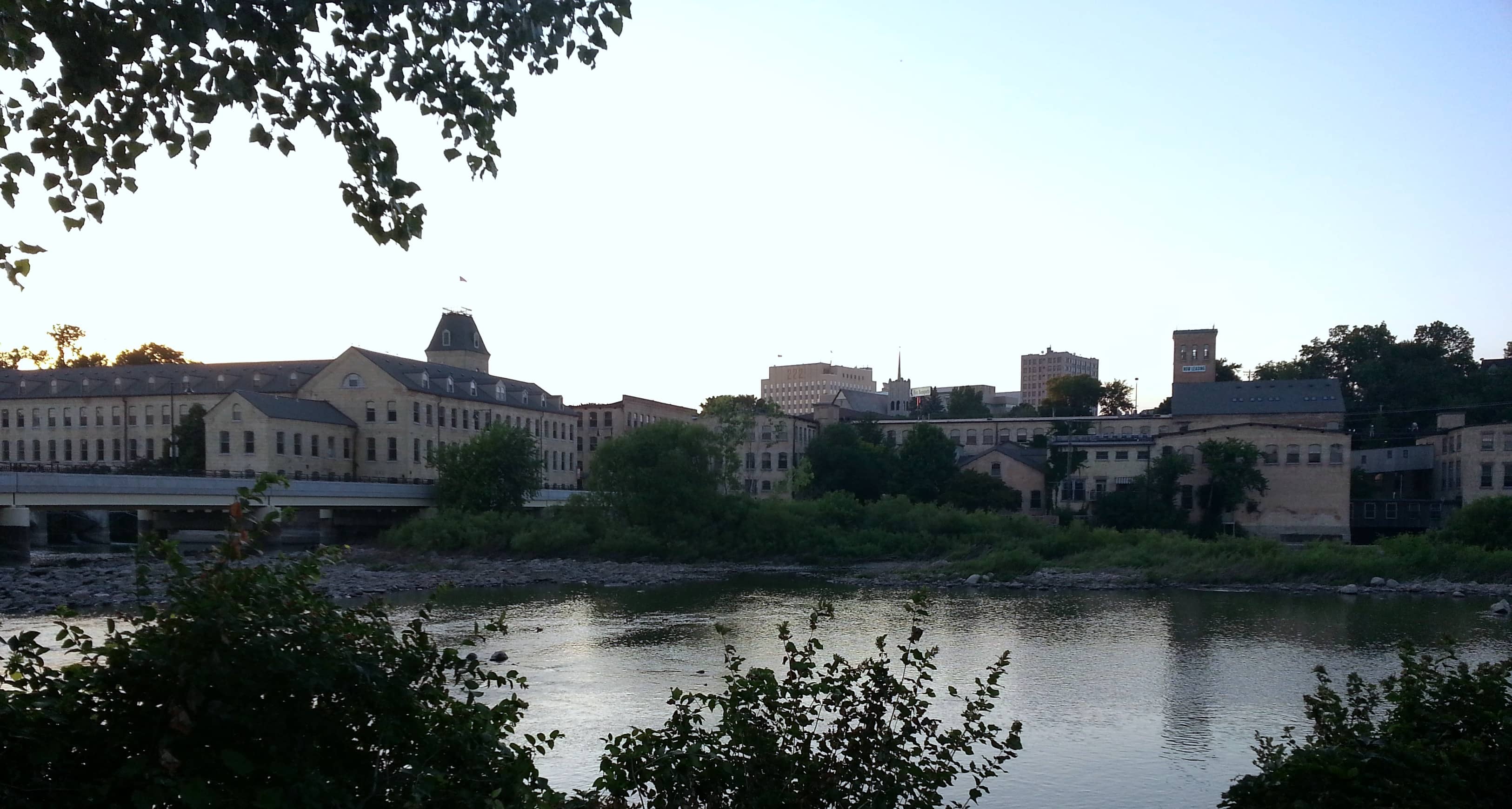 Hotels that allow 18-21 year olds in Appleton, Wisconsin