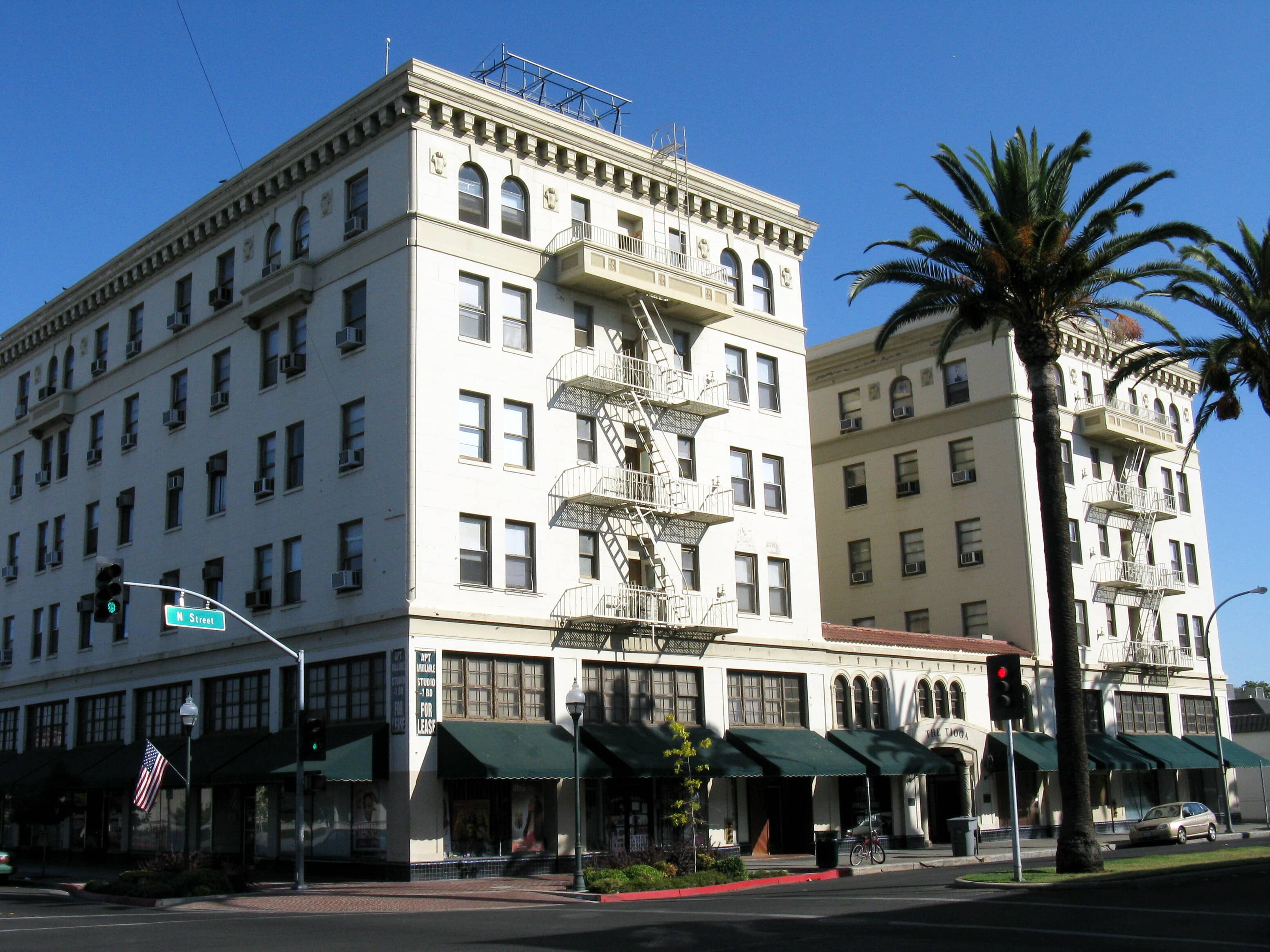 Hotels that allow 18-21 year olds in Merced, California